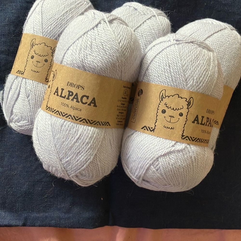 Drops Alpaca Yarn in Pale lilac
